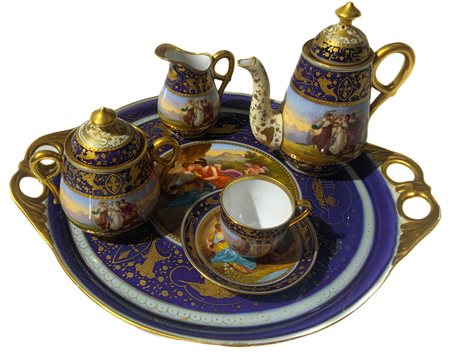 Servizio da tè in porcellana di Vienna, colore blu cobalto con dipinti...