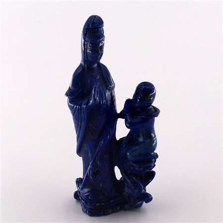 SCULTURA IN LAPISLAZZULI, CINA, XX SECOLO dim. cm 16x6x3,5, g 372