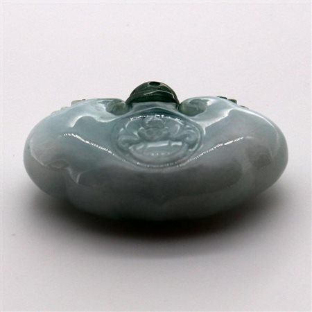 SNUFF BOTTLE IN GIADA, CINA, XX SECOLO dim. cm 3,4x4,7x1,4, g 45