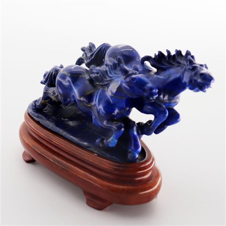 SCULTURA IN LAPISLAZZULI, CINA, XX SECOLO dim. lapis cm 7,5x15x5, g 486