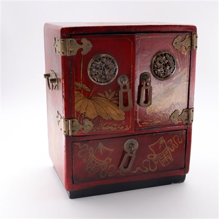 SCATOLA CINESE dim. cm 24,3x20,4x14,4, g 2013