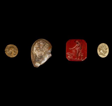 QUATTRO GEMME INCISE NEOCLASSICHE DATAZIONE: XVIII-XIX sec. d. C MATERIA E...