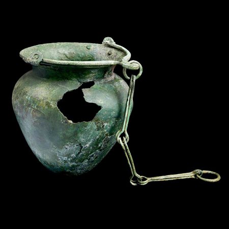 SITULA IN BRONZO DATAZIONE: V sec. a.C. MATERIA E TECNICA: lamina e verga di...