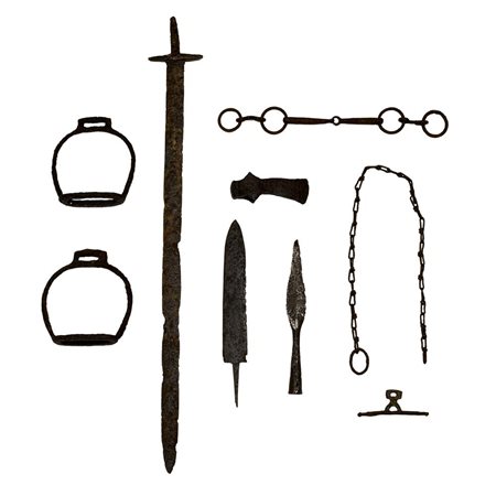 CORREDO DI CAVALIERE CAZARO DATAZIONE: VII-IX sec. d. C. MATERIA E TECNICA:...