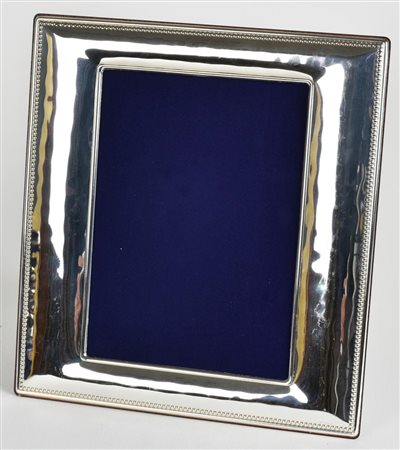 CORNICE IN ARGENTO di forma rettangolare cm 24x22