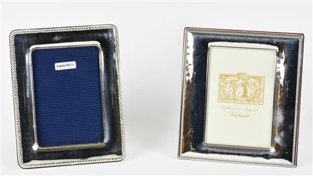 LOTTO DI 2 CORNICI IN ARGENTO 925 sbalzato cm 19x15 circa ciascuna