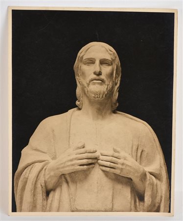 FOTOGRAFIA in bianco e nero raffigurante scultura di Cristo, cm 22x17