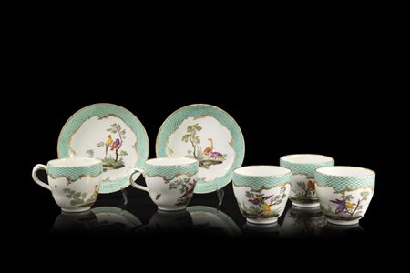 Manifattura di Meissen, secolo XIX. Gruppo di cinque tazze e due piattini in po