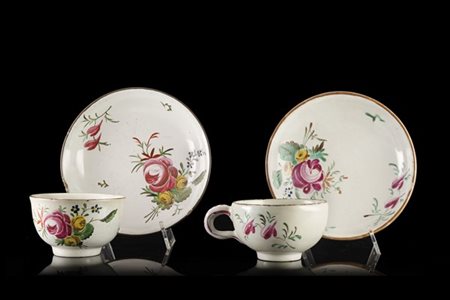 Manifattura di Giuseppe Finck, Bologna, secolo XVIII. Due tazze con piattini in