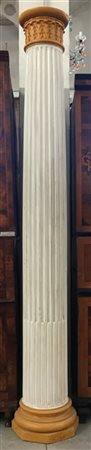 Coppia di colonne scanalate in legno laccato (h cm 230) (difetti)