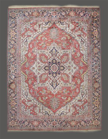 Tappeto meccanico, inizio secolo XX.
Decoro con motivo Heritz nei toni del bian