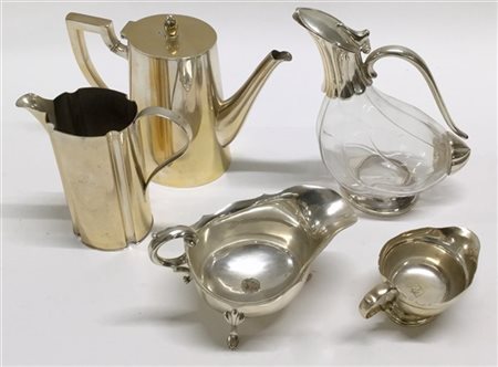 Lotto composto da cinque oggetti diversi in metallo argentato e vetro (difetti)