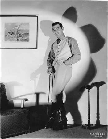 Clark Gable 1940 ca.

Fotografia originale alla gelatina sali d'argento.
cm 26