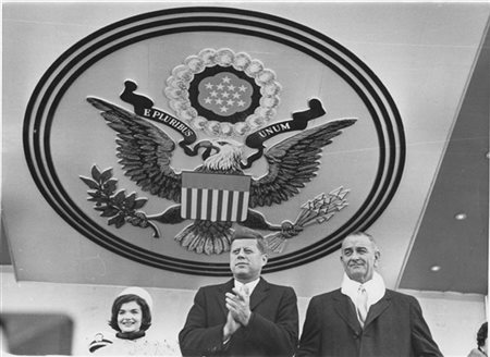 John Fitzgerald e Jaquelin Kennedy 1960

Fotografia originale alla gelatina sal