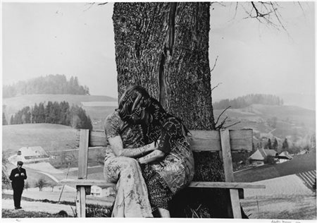 Salvatore Mancini Il bacio 1974

Stampa fotografica vintage alla gelatina sali d