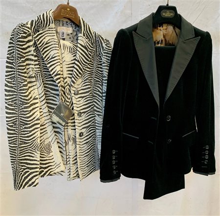 ROBERTO CAVALLI 
Lotto composto da due completi, uno smoking, giacca con pantal