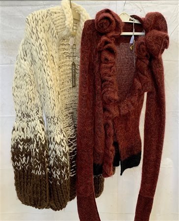 ROBERTO CAVALLI 
Lotto composto da due grandi cardigan, uno color prugna melang
