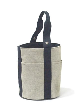 HERMÈS 
Borsa Saxo canvas in tela melange avorio e nero (cm 21.5x26.5 circa)