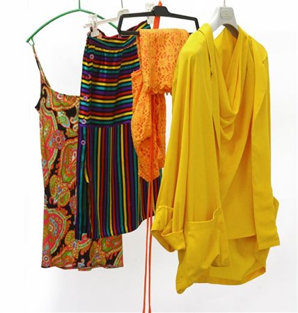 ROCCO BAROCCO, OZBEK e anonimo
Lotto composto da completo, top e gonna, in pizz