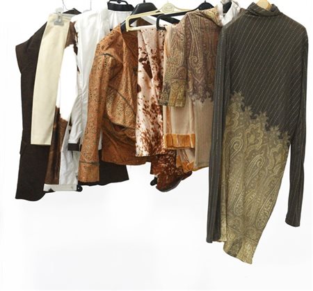 FERRE', CAVALLI, ICEBERG e anonimiLotto composto da due pantaloni, due gonne,