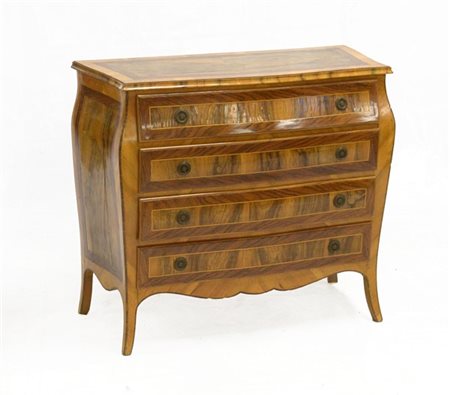 Comoncino di forma sagomata a quattro cassetti lastronato e filettato (cm 91x81