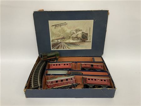 Fleischmann, modello di treno in latta in custodia datata 1942 (difetti)