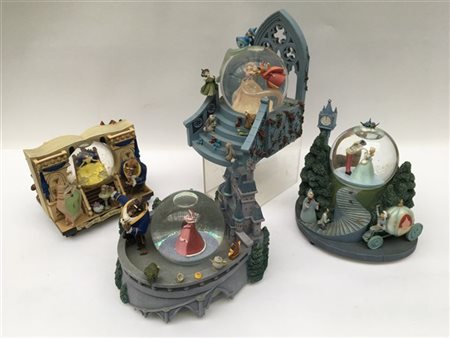 Gruppo di quattro carillon Disney con snowglobe di soggetti differenti, resina