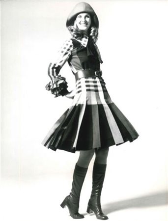 Sette stampe fotografiche vintage alla gelatina sali d'argento per Louis Feraud