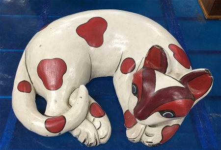 Scultura in legno raffigurante gatto (difetti e restauri)