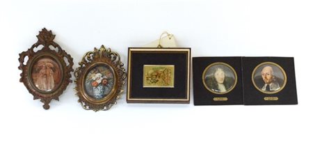 Lotto composto da cinque cornici contenenti riproduzioni ed un multiplo su fogl