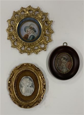 Lotto composto da una miniatura tonda raffigurante gentilidonna con cappello, u
