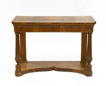 Console lastronata in noce e radica ad un cassetto, gambe anteriori a colonna t