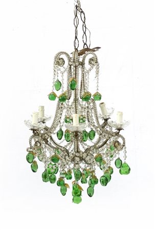 Lampadario a sei luci in vetro e metallo decorato a pendagli e perline verdi a