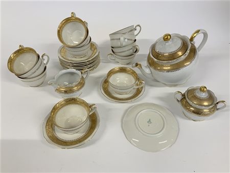 Manifattura tedesca Mitterteich, servizio da tè in porcellana con fasce dorate
