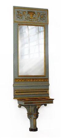 Lotto composto da console con specchiera in legno intaliato, laccato verde e do