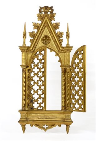 Cornice a tempietto in legno intagliato e dorato in stile neogotico (h cm 57) (