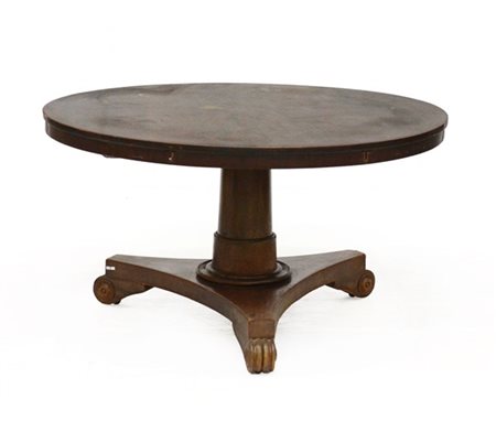 Tavolo tondo tripode con fusto a colonna e piano a vela (h cm 75, d cm 128) (di