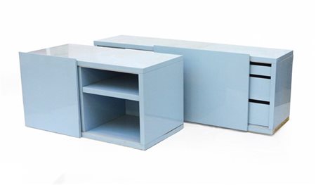 Lotto composto da due mobili contenitore in multistrato truciolare laccato azzu