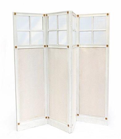 Paravento in legno verniciato bianco, con pannello in tessuto viola e vetro. Se