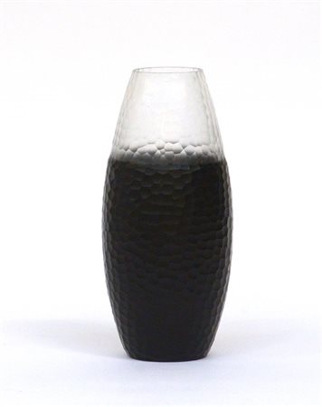 Afro Celotto Vaso in vetro incolore e ametista scuro battuto sulla superficie es