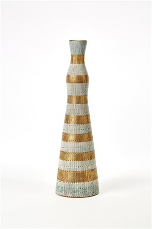 Vaso di forma conica in terracotta graffita e smaltata a fasce orizzontali oro