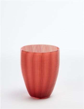 Venini Bicchiere della serie "Tessuti". Murano, 1981. Vetro soffiato a fasce ver