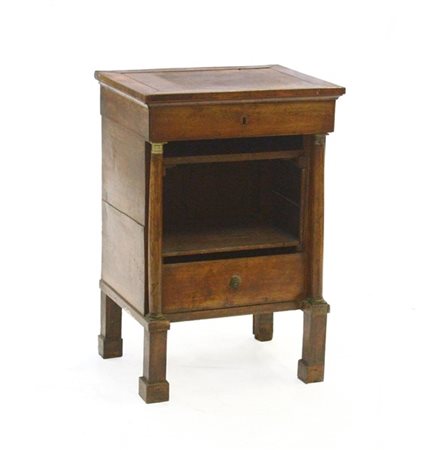 Comoda Impero con montanti a colonna (cm 53x77x42) (mancanze)