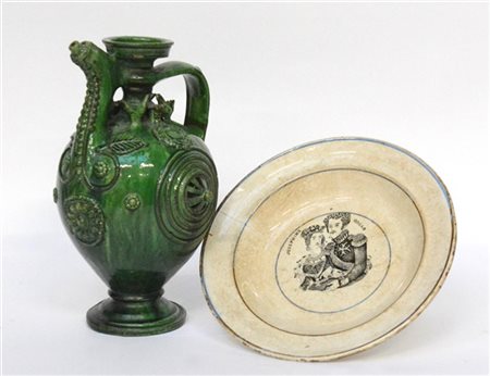 Lotto composto da un piatto e una brocca (difetti)