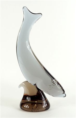 Grande scultura in vetro ciliegio raffigurante pesce. Reca la scritta sotto...