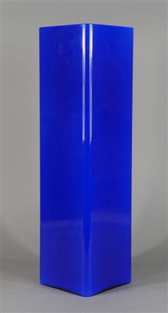 Nason Moretti: grande vaso portapiante a sezione quadrata di colore blu con...