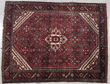 Tappeto cm. 155x200.