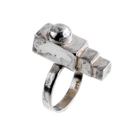 ANELLO IN ARGENTO STERLING, UTE KARNER (Gumbinnem, Germania 1945 - 1985)...