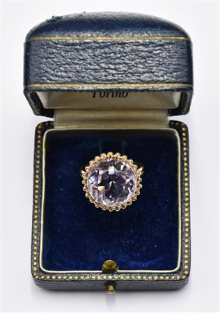 ANELLO IN ORO GIALLO 18 K CON ACQUAMARINA Italia, anni Cinquanta misura 17,5...