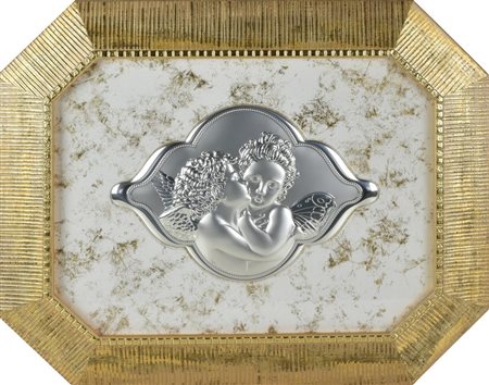 SCULTURA IN ARGENTO SBALZATO satinata e lucida raffigurante due cherubini, a...